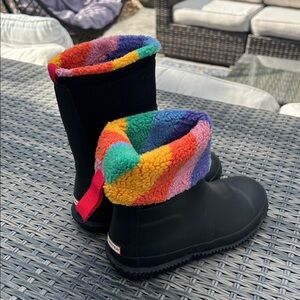 Hunter Kids' Black Boots with Colorful Lining uk1